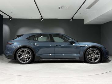 Porsche Taycan Cross Turismo 4 — photo 6