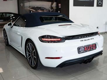 Porsche 718 Boxster GTS — photo 10