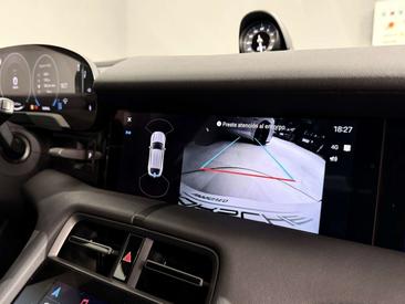 Porsche Taycan Cross Turismo 4 — photo 29