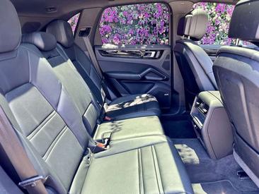 Porsche Cayenne III E-Hybrid — photo 4