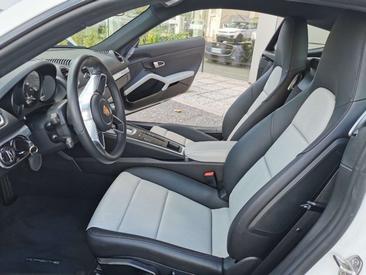 Porsche 718 Cayman 2.0 — photo 13