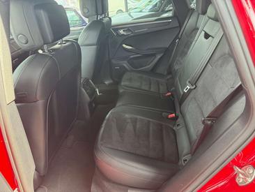 Porsche Macan GTS — photo 13