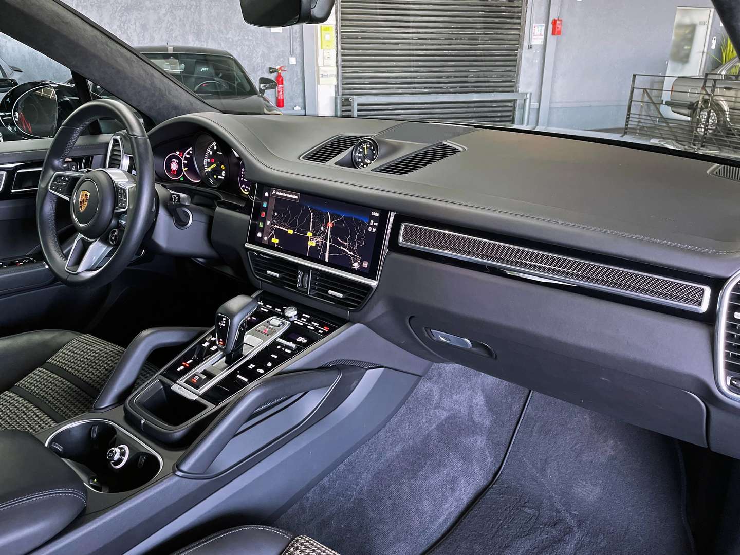 Porsche Cayenne Coupé E-Hybrid - 2022 - Joinsteer - #24