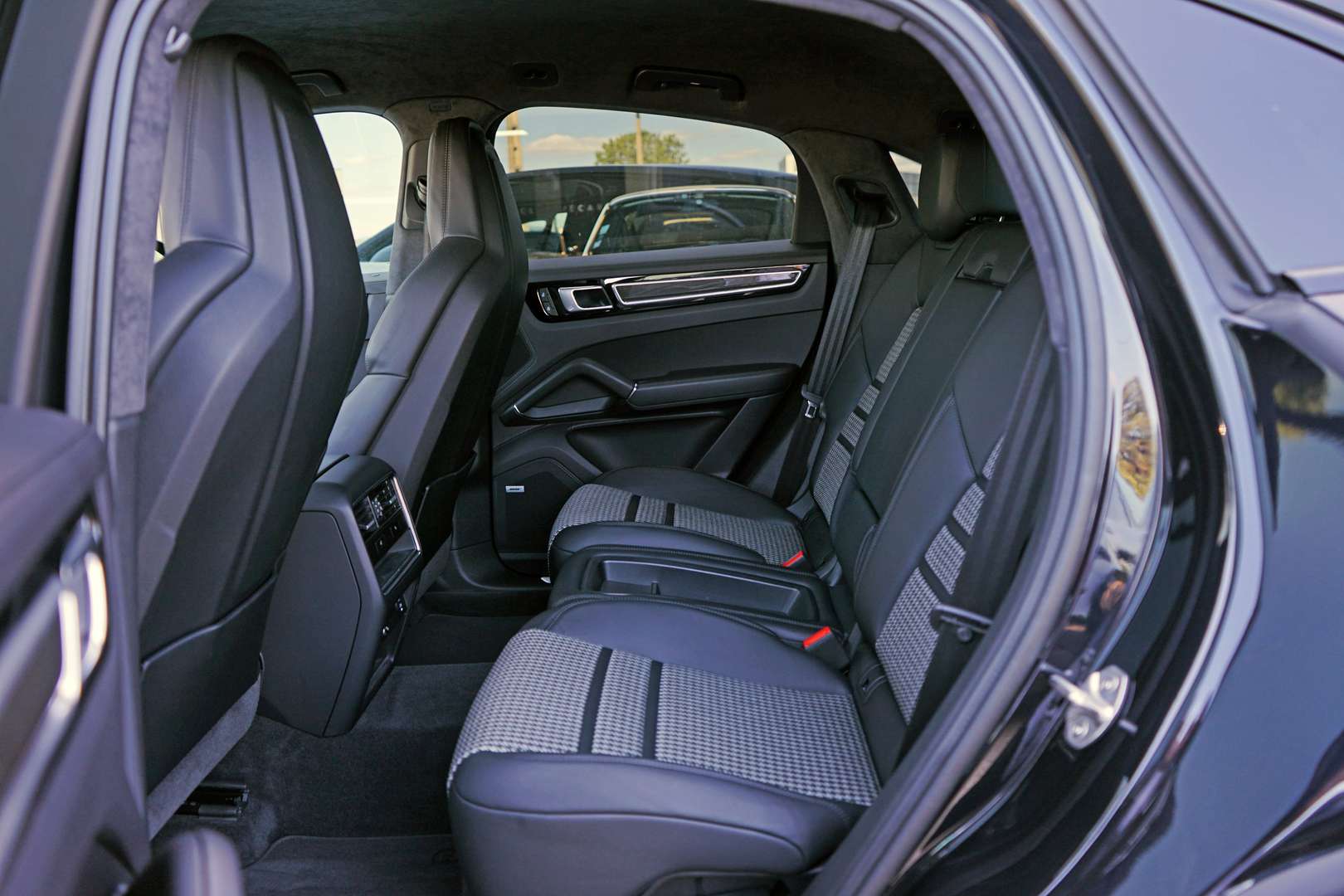 Porsche Cayenne Coupé E-Hybrid - 2022 - Joinsteer - #46