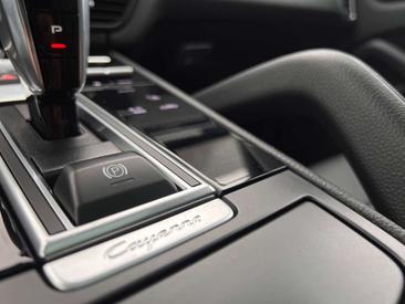 Porsche Cayenne III S — photo 13