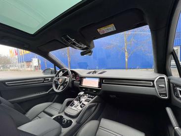 Porsche Cayenne III S — photo 23