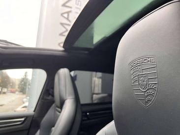 Porsche Cayenne III S — photo 25
