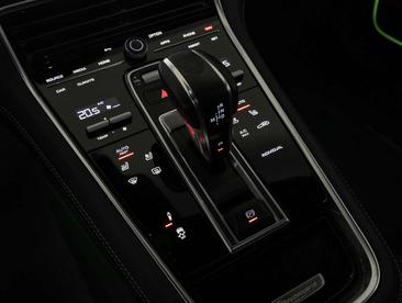 Porsche Panamera II Turbo S E-Hybrid — photo 43