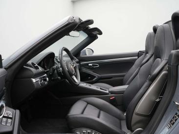 Porsche 718 Boxster — photo 17