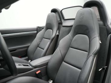 Porsche 718 Boxster — photo 18