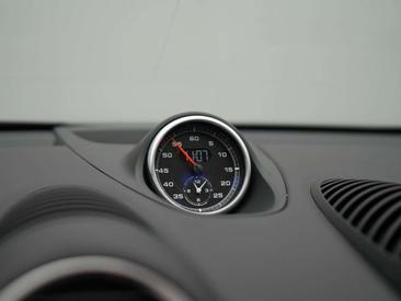 Porsche 718 Boxster — photo 23