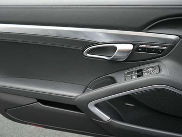 Porsche 718 Boxster — photo 31