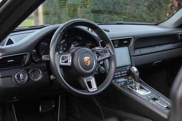 Porsche 991 Targa 4 GTS — photo 13