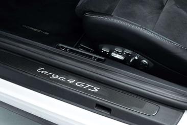 Porsche 991 GTS — photo 19