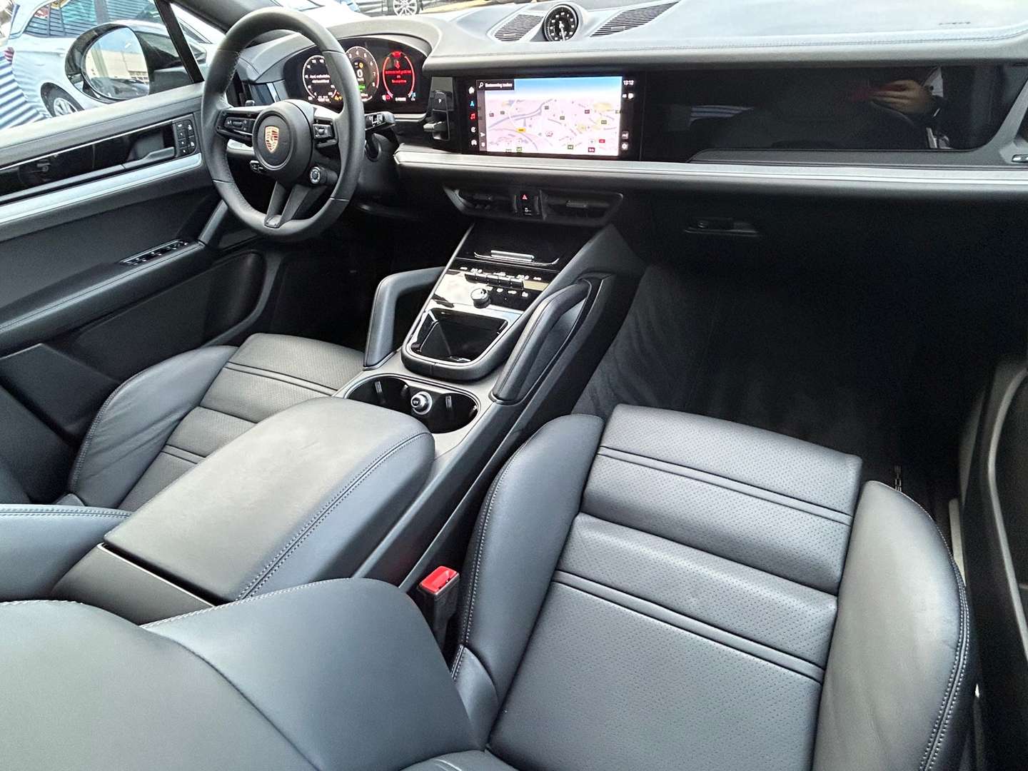 Porsche Cayenne Coupé E-Hybrid - 2024 - Joinsteer - #4