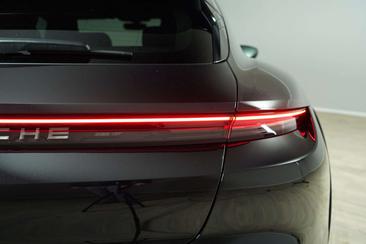 Porsche Taycan Cross Turismo 4 — photo 6
