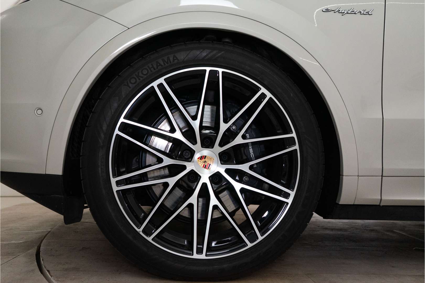 Porsche Cayenne Coupé E-Hybrid - 2025 - Joinsteer - #13