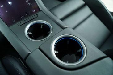 Porsche Taycan Cross Turismo 4 — photo 23