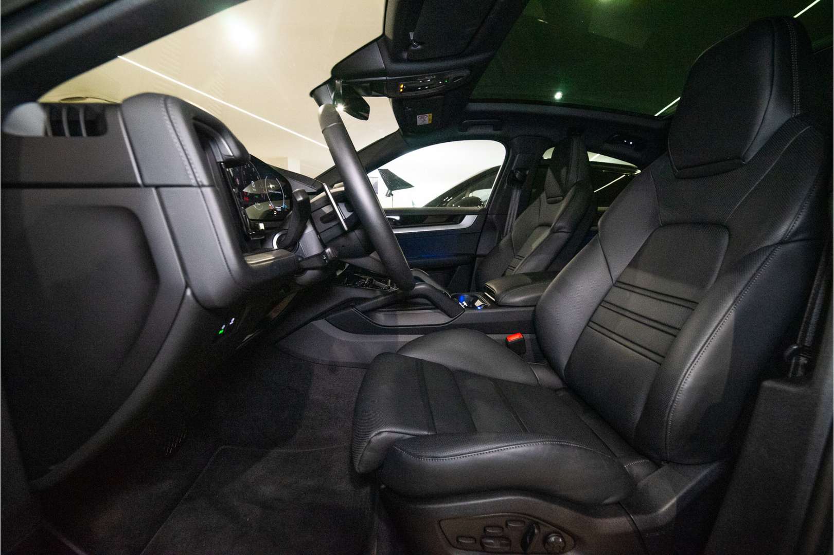 Porsche Cayenne Coupé E-Hybrid - 2025 - Joinsteer - #28