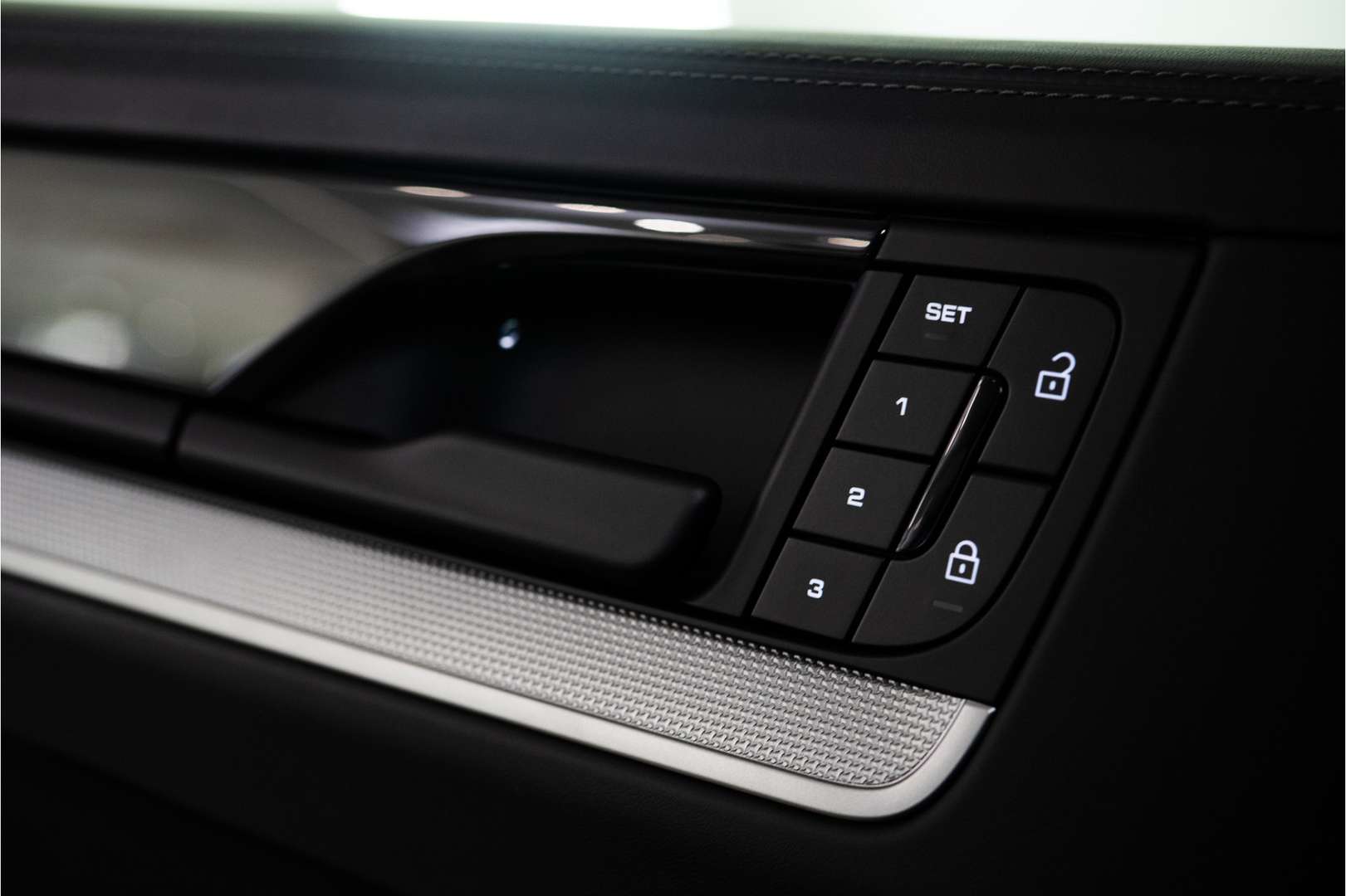 Porsche Cayenne Coupé E-Hybrid - 2025 - Joinsteer - #31