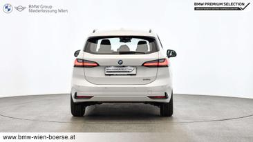 BMW 218i Active Tourer — photo 2