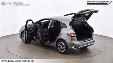 BMW 218d — photo 9