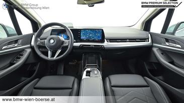BMW 218d — photo 13