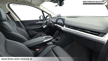 BMW 218d — photo 22