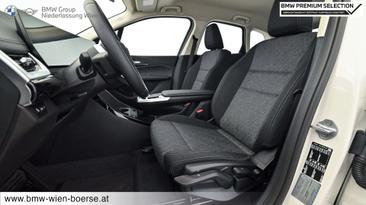 BMW 218i Active Tourer — photo 20