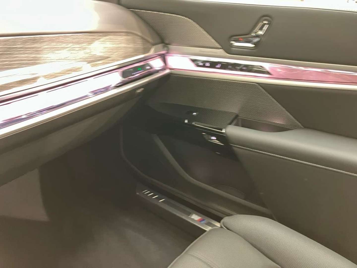 BMW 740 M Sport - 2025 - Joinsteer - #17