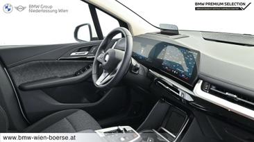 BMW 218i Active Tourer — photo 24