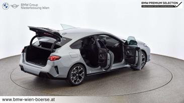BMW Série 2 216i — photo 11