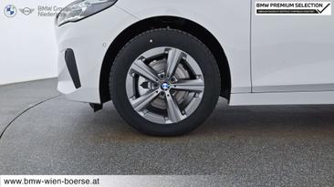 BMW 218i Active Tourer — photo 25
