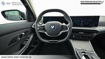 BMW 318d — photo 14