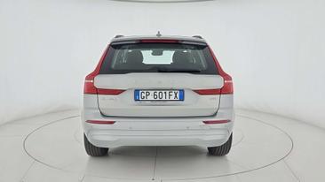 Volvo XC60 B4 Core — photo 2