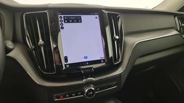 Volvo XC60 B4 Core — photo 20