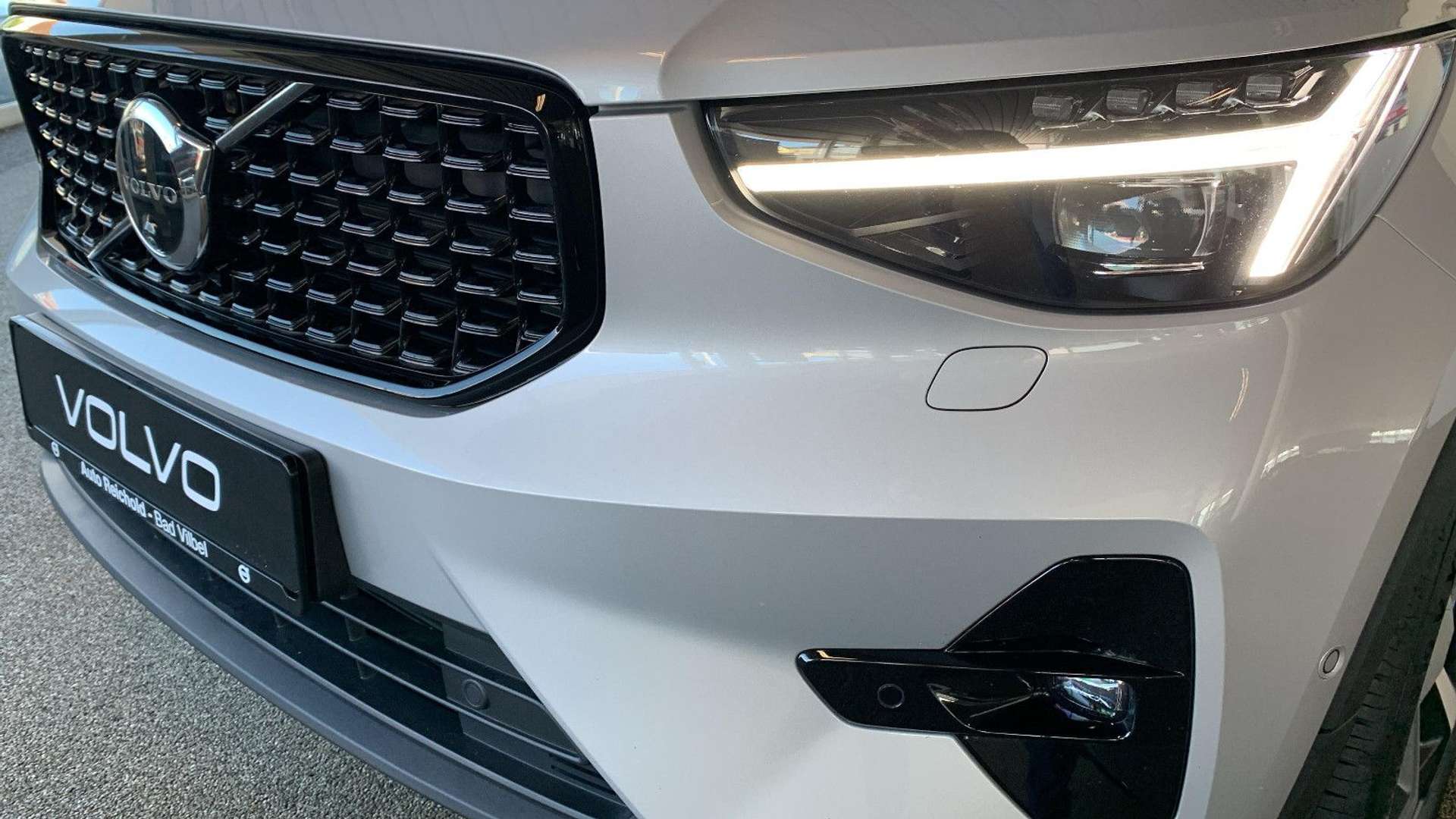 Volvo XC40 B4 - 2025 - Joinsteer - #2