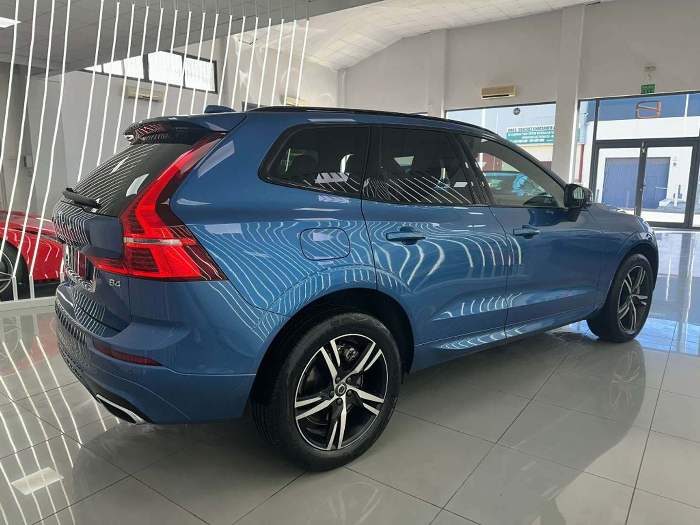 Volvo XC60 B4 R-Design - 2022 - Joinsteer - #4