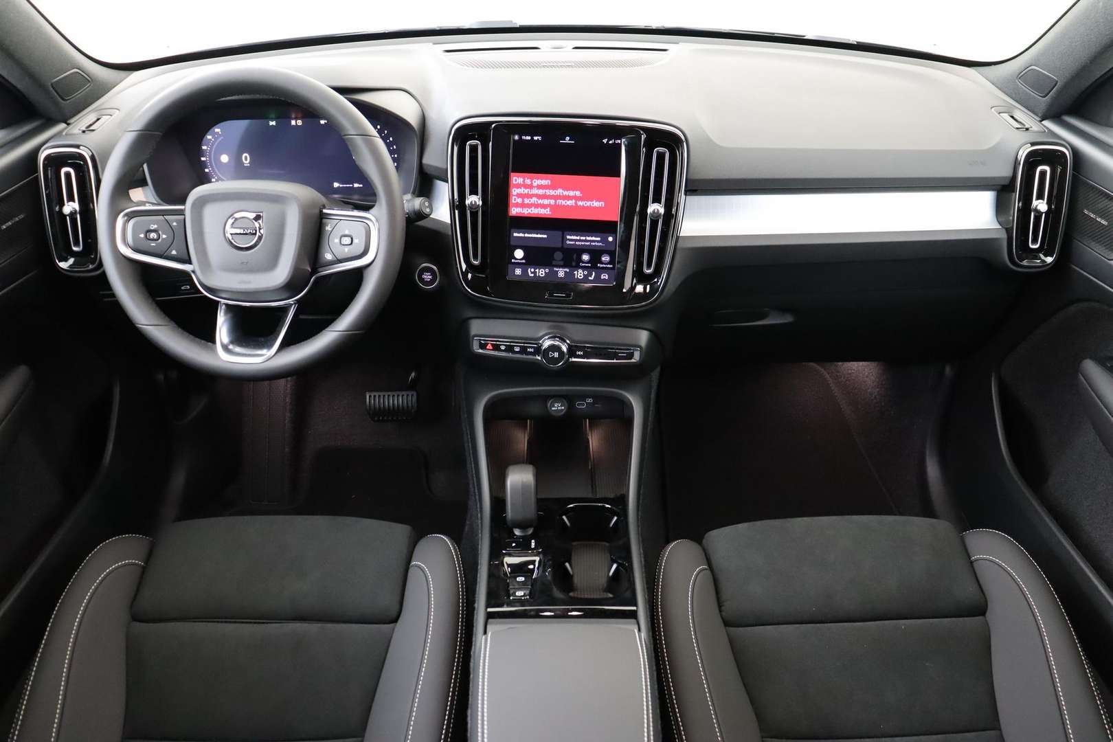 Volvo XC40 B4 Plus - 2026 - Joinsteer - #3