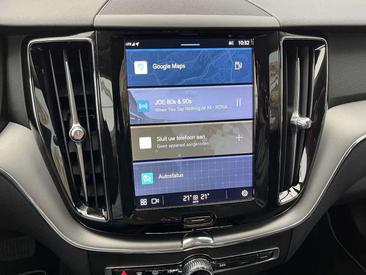 Volvo XC60 B4 Core — photo 12