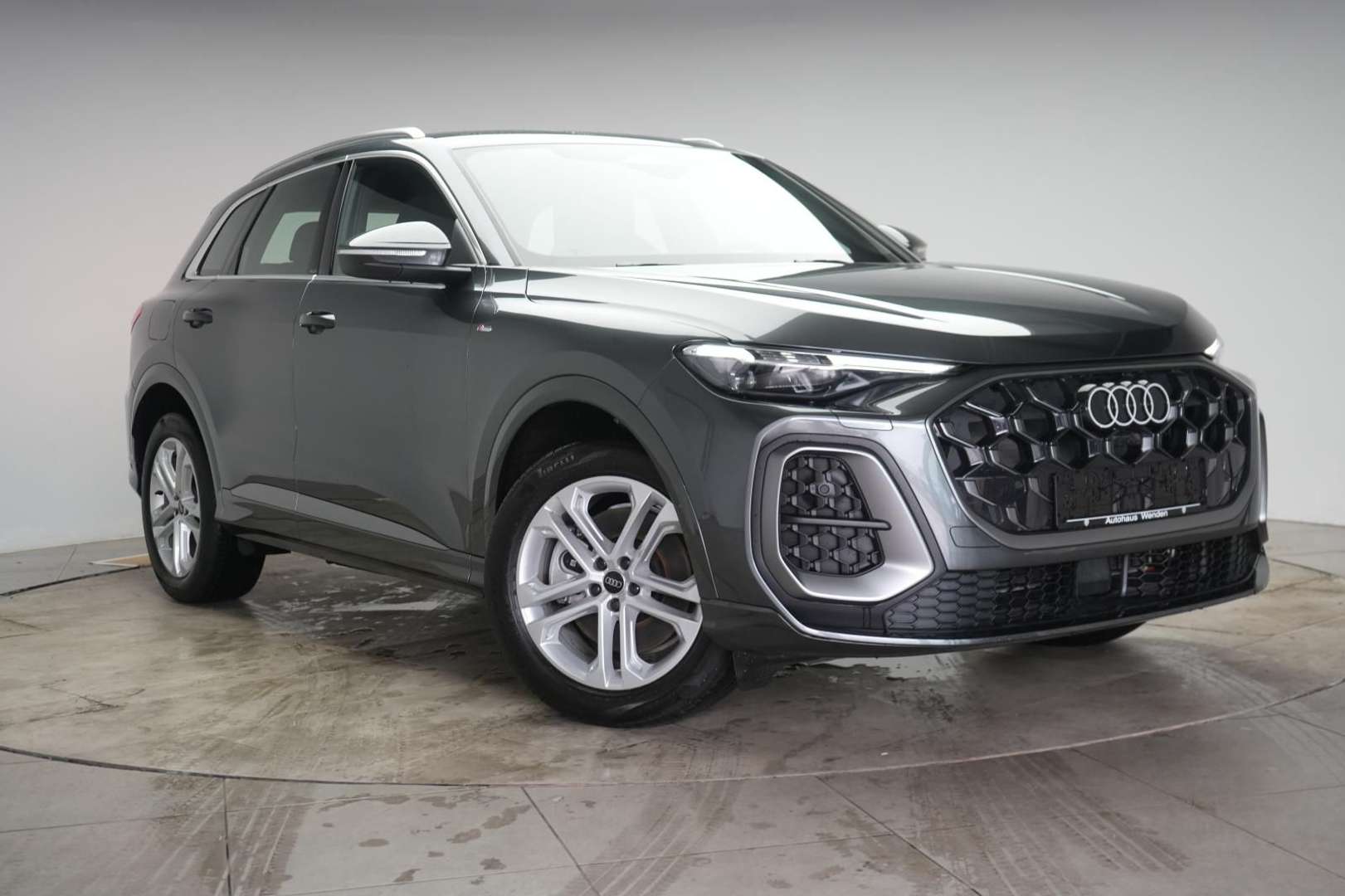Audi Q5 S Line TDI - 2025 - Joinsteer - #1