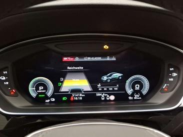 Audi A8 L 60 TFSI E — photo 12