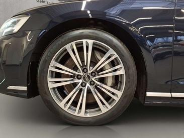 Audi A8 L 60 TFSI E — photo 20
