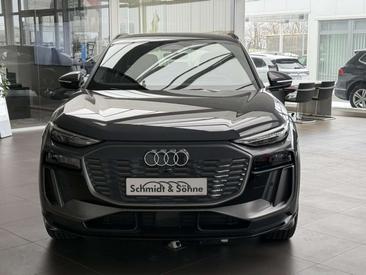 Audi Q6 E-tron S Line Performance — photo 3