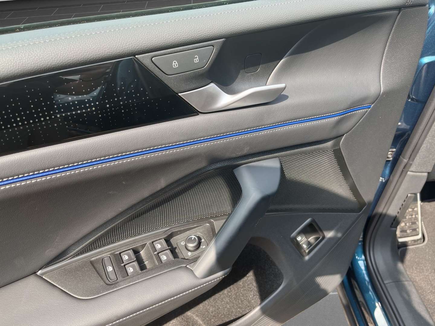 Volkswagen TIGUAN EHybrid R-Line - 2026 - Joinsteer - #11