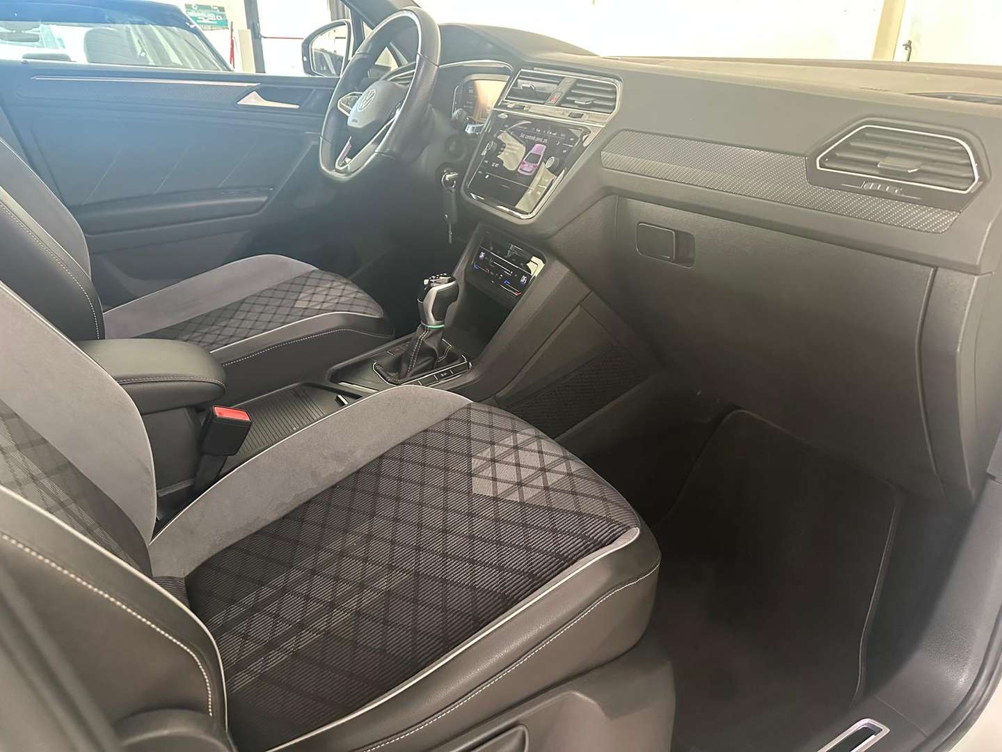 Volkswagen TIGUAN R-Line - 2023 - Joinsteer - #9