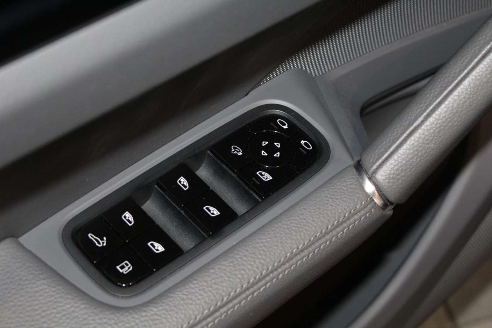 Porsche Cayenne E-Hybrid - 2019 - Joinsteer - #25