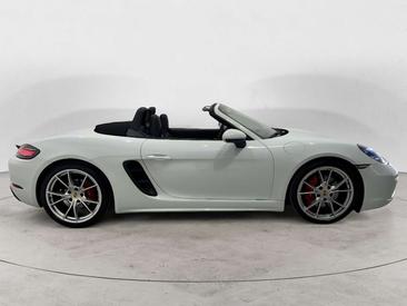 Porsche 718 Boxster S — photo 7