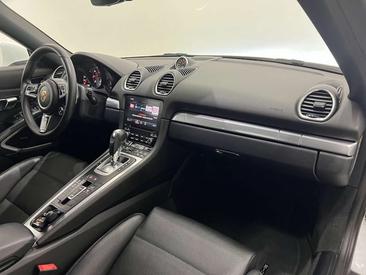 Porsche 718 Boxster S — photo 11