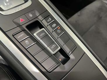 Porsche 718 Boxster S — photo 20